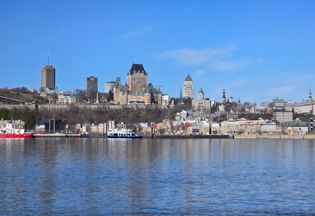 Thumbnail-For-City-View-From-Quai Paquet-By-Money911