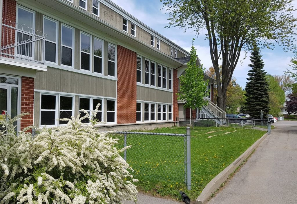 Thumbnail-Montessori School of Québec-By-Money911