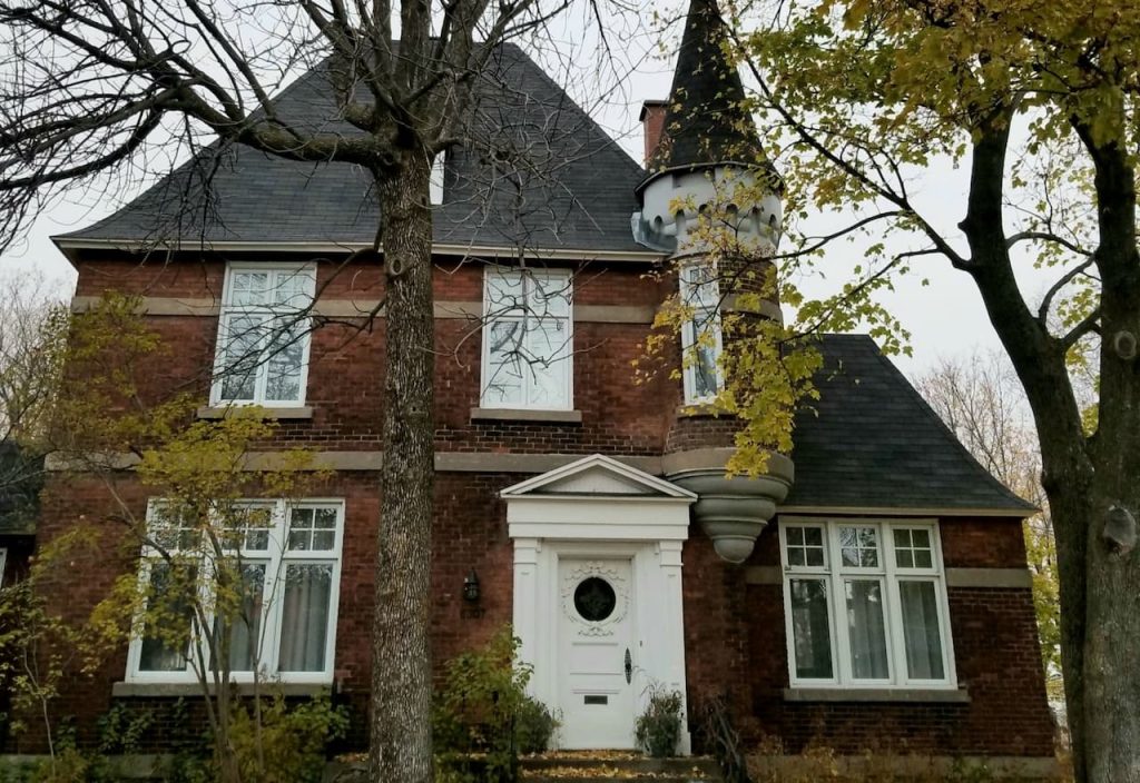 Thumbnail-Vieux-Lévis Beautiful Houses-By-Money911