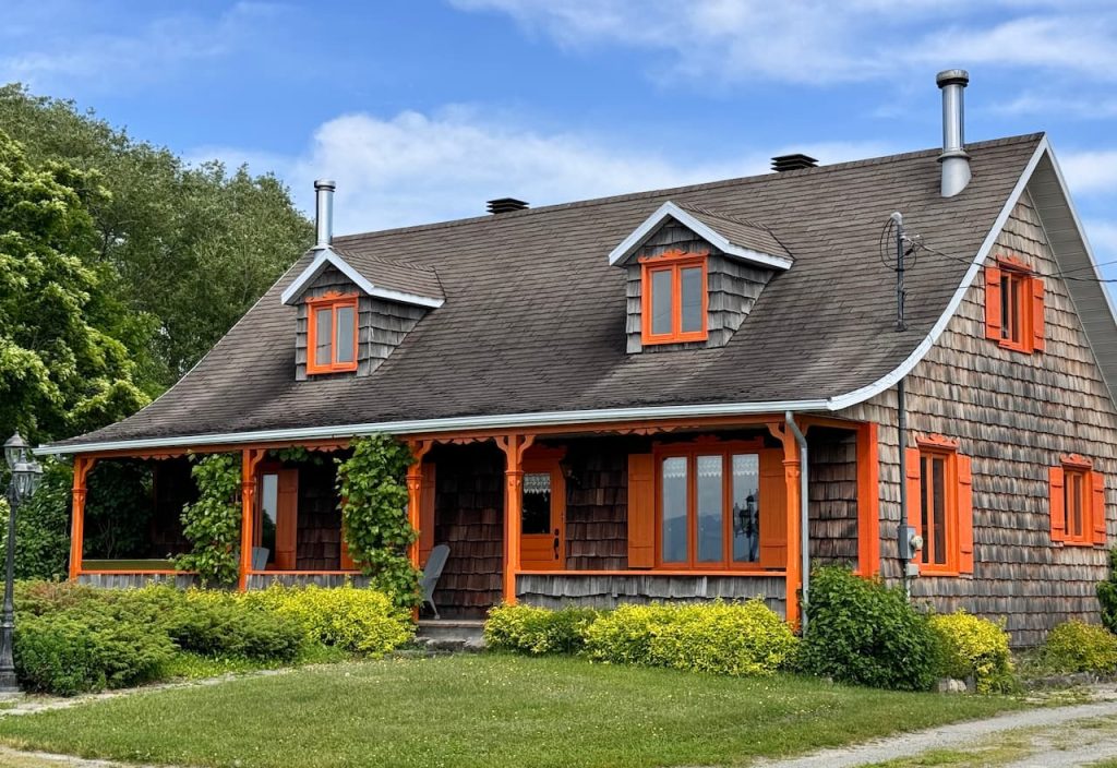 Thumbnail-For-Isle-aux-Grues-House-By-Money 911