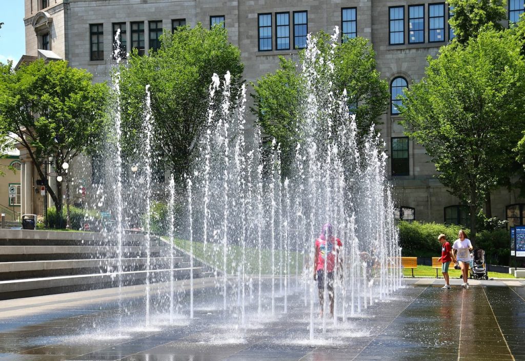 Thumbnail-For- City Hall Gardens-Fountains-By-Money 911