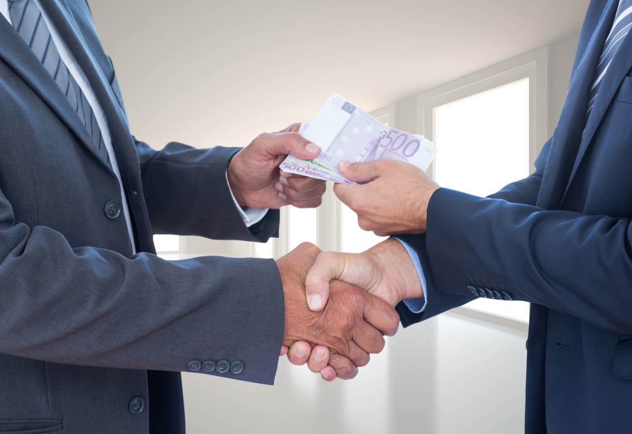 Thumbnail-For-P2P Lending Alternative Borrowing You Should Know-By-Money 911