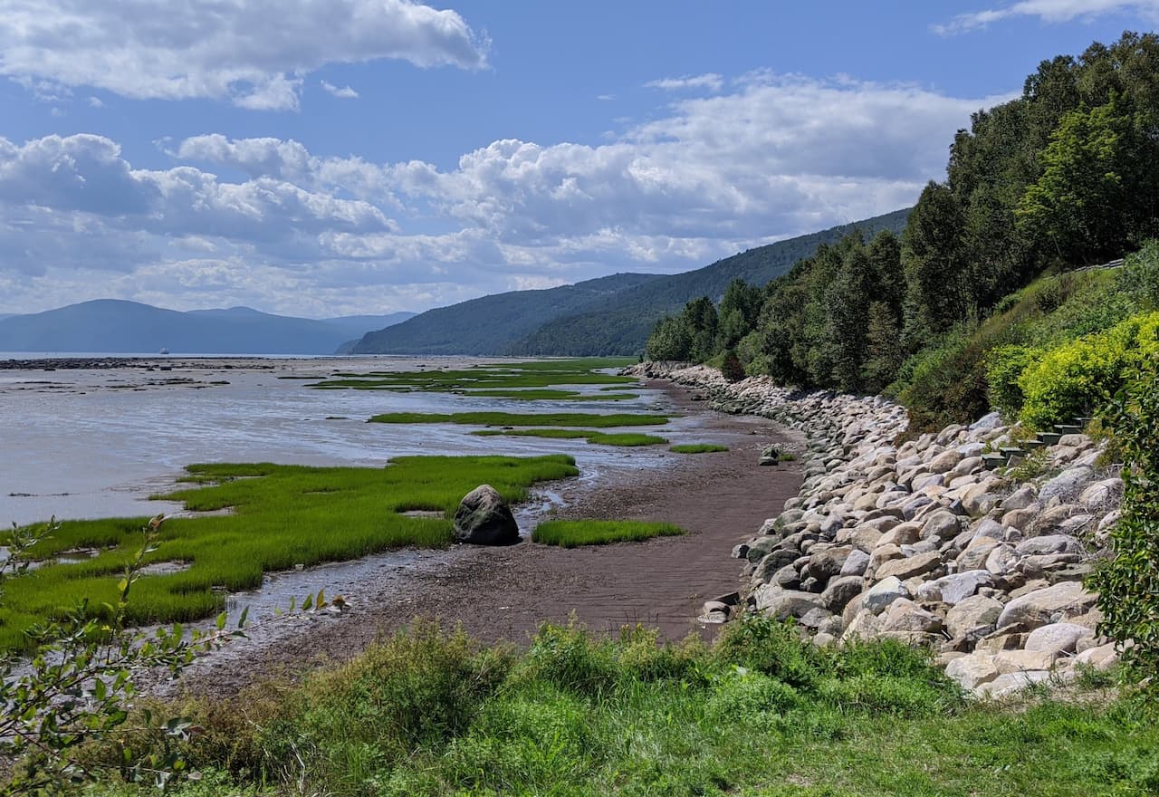 Strolling Along the Scenic Promenade de la Rive