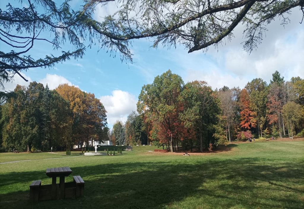 Thumbnail-For-Bois-de-Coulonge Park-Quebec City-For-Money 911