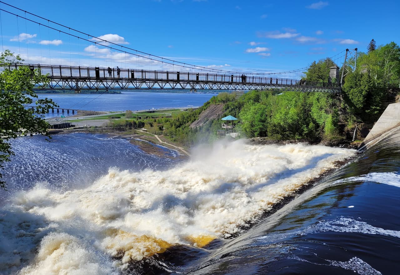 Thumbnail-For-Bridge Over-Montmorency Falls-For-Money 911